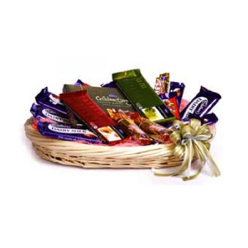 Buy SurpriseForU Chocolate Gift Hamper | Chocolate Gift | Chocolate Basket  Hamper | 335 Online at Best Prices in India - JioMart.